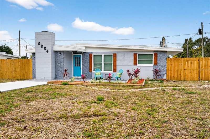 Seminole House: 9254 86TH ST