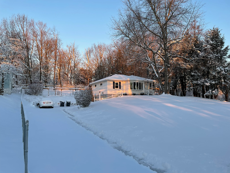 Newburgh House: 4 Maplewood Dr