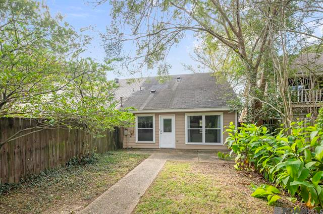 Baton Rouge Townhome: 1550 Sharlo Ave