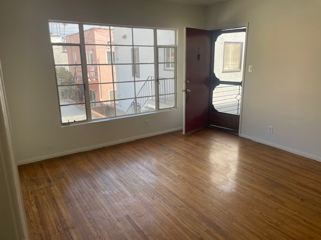 Long Beach Apartment: 111 Bennett Ave.