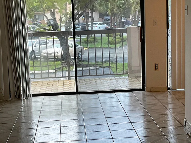 Miami Condo: 5900 SW 127 AVE