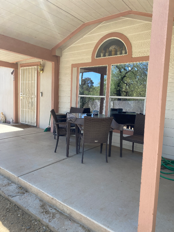 Black Canyon City House: 34401 S Ann Black St,