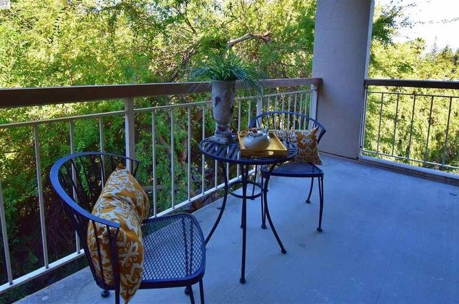 Walnut Creek Condo: 490 N Civic Dr