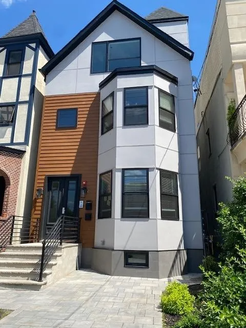 Weehawken Apartment: 2212 Palisade Ave