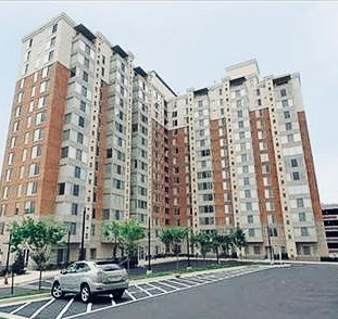 Vienna Condo: 2726 Gallows Rd