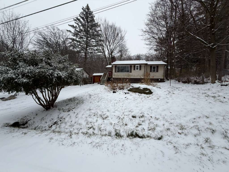 MONROE House: 25 Laurel Trl