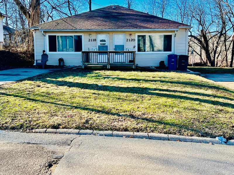 Des Moines House: 2120 23rd St