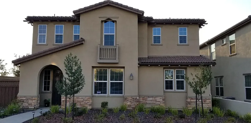 Folsom House: 88 Sluice Way