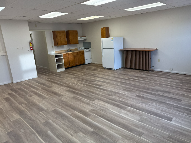 Barre Apartment: 185 N Main St Apt 8