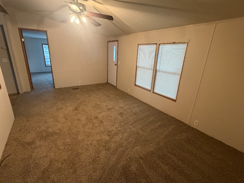 Lapeer House: 297 Jessie Lee Dr