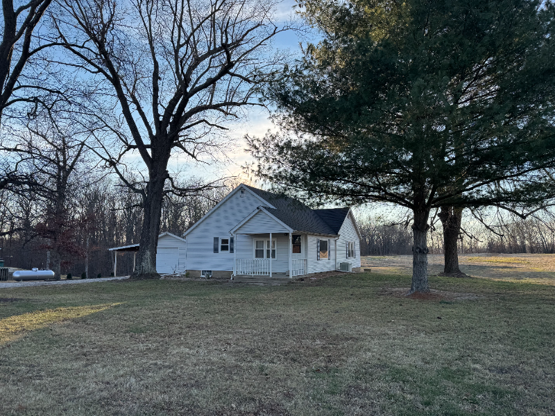 Centralia House: 815 Racetrack Road