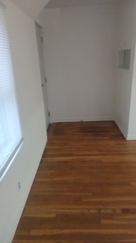 Lincoln Apartment: 4426 Baldwin Ave