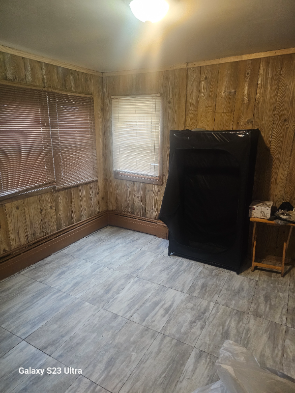 Chicago Apartment: 6408 S Rockwell St