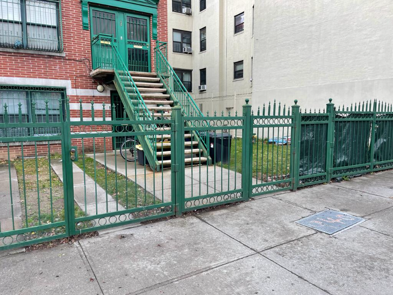 Bronx Multiplex: 940 E 181st St,