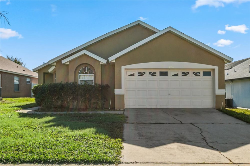Kissimmee House: 8084 santee Dr