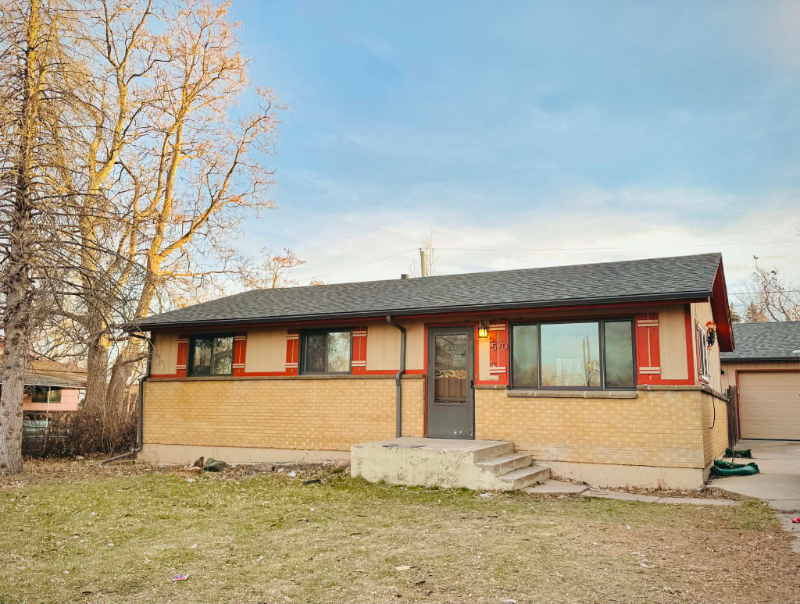 lakewood House: 7520 w oregon dr