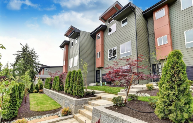 Lynnwood Townhome: 14920 Manor Way