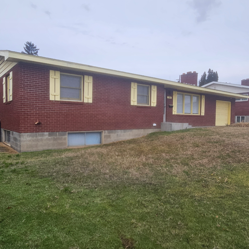 Grandview House: 704 euclid