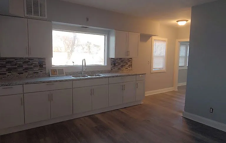 Milwaukee Multiplex: 2875 n 50th