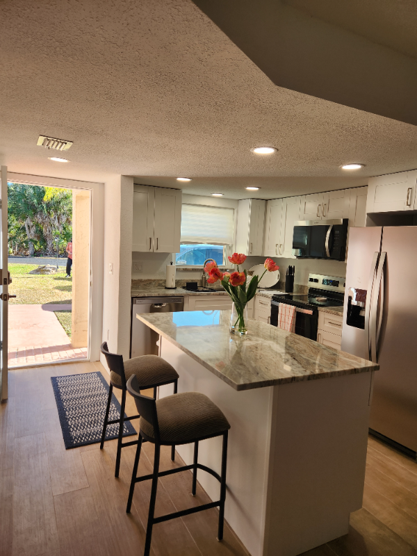 Fort Myers Condo: 16881 Davis Rd
