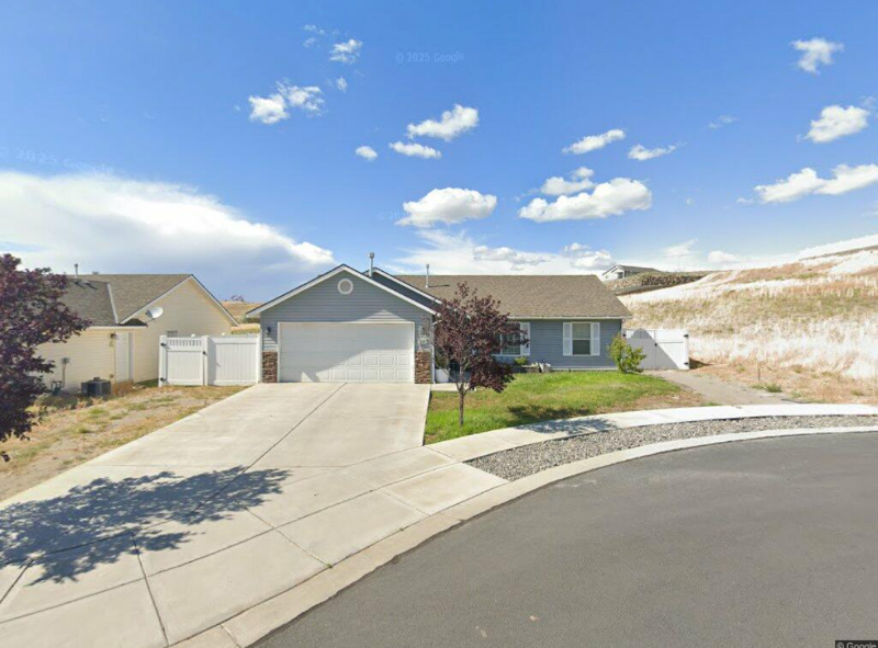 Hermiston House: 355 Grouse Ct