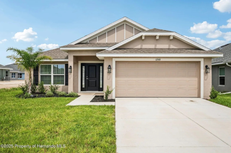 Spring Hill House: 12518 Pine Bluff St,