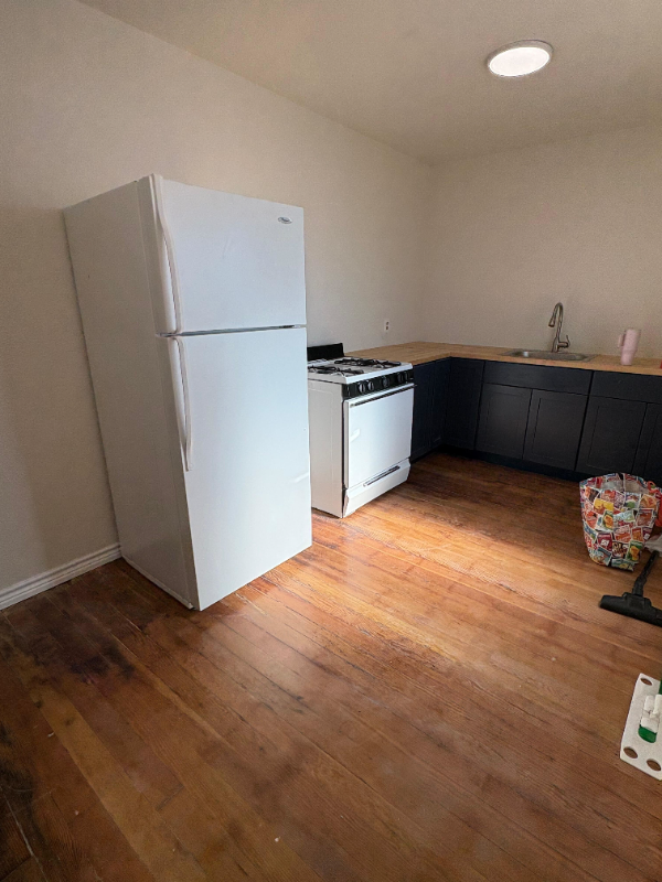 El Paso Multiplex: 4016 Tompkins