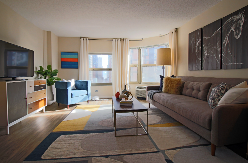 Chicago Condo: 16 W Chestnut