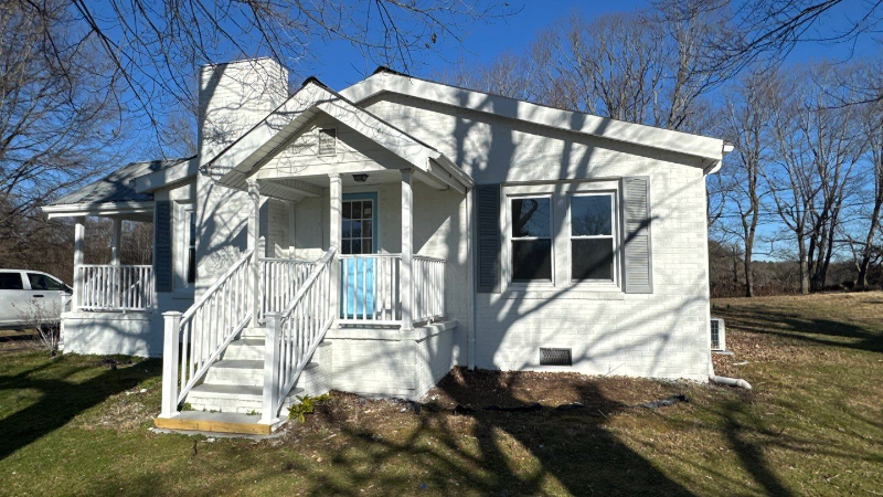 roaring river House: 391 poplar springs