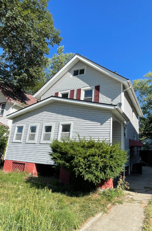 East Cleveland House: 14005 Scioto Road