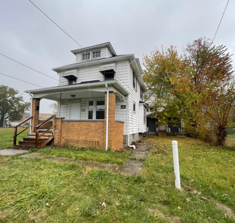 Lorain Multiplex: 1733-1737 Long Ave