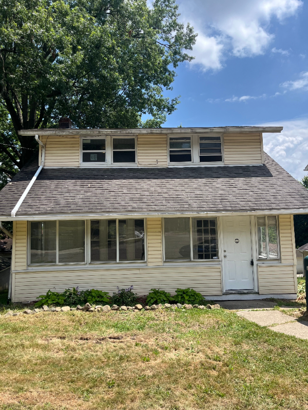 Akron House: 1299 Sunrise Dr