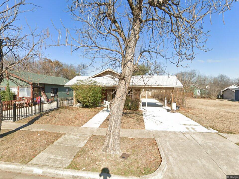 Ft Worth House: 1331 Elmwood Dr.