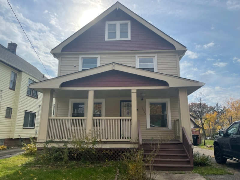 clevelend House: 13710 Caine Avenue