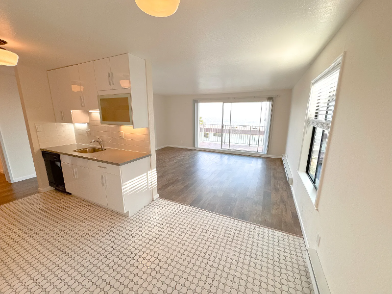 San Francisco Apartment: 150A Gardenside Dr #202