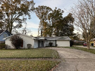 Baton Rouge House: 9446 High Point Rd,