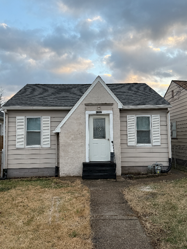 Evansville House: 1317 E Maryland St