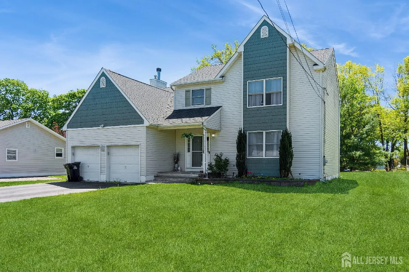 North Brunswick House: 1484 Osage Rd,