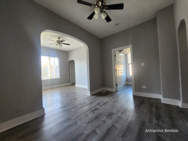 Chicago Apartment: 7321 S Kenwood