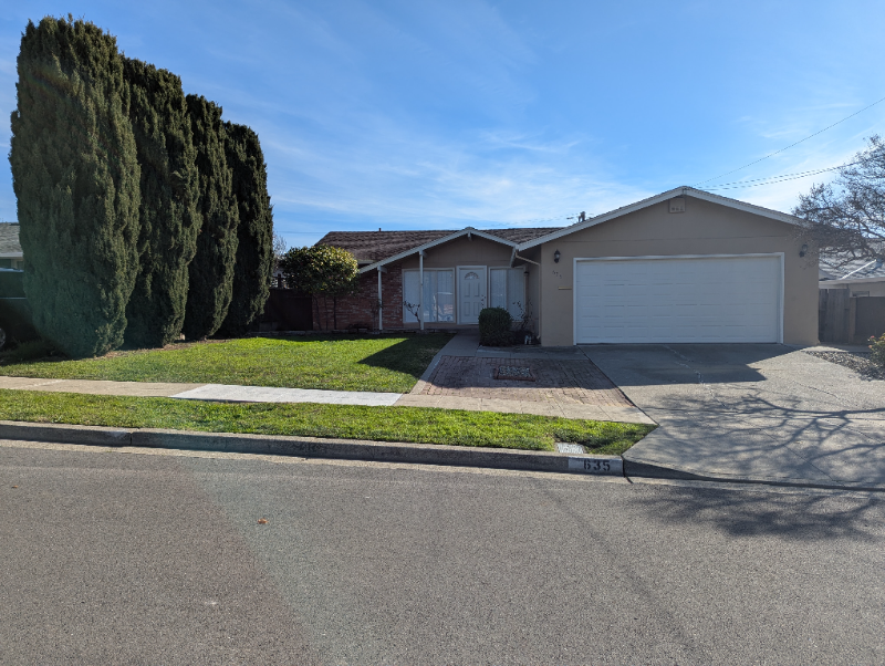 Hayward House: 635 Gisler Way,