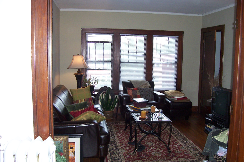 SAINT PAUL Apartment: 999 Grand ave