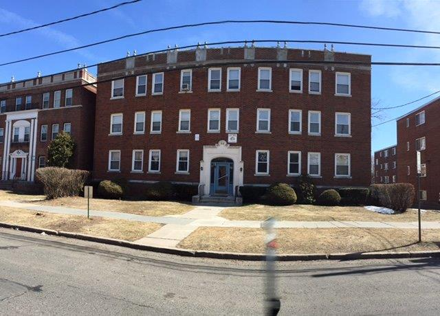 Hartford Apartment: 22 Evergreen Ave, Hartford, CT 06105, USA