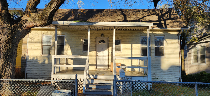 Baltimore House: 505 North Point Road