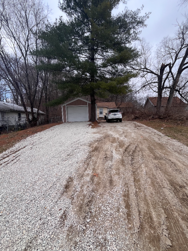 East Peoria House: 106 Elmwood Street