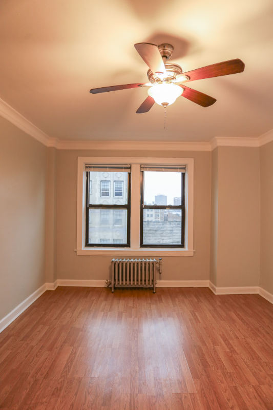 Chicago Apartment: 922 Eastwood