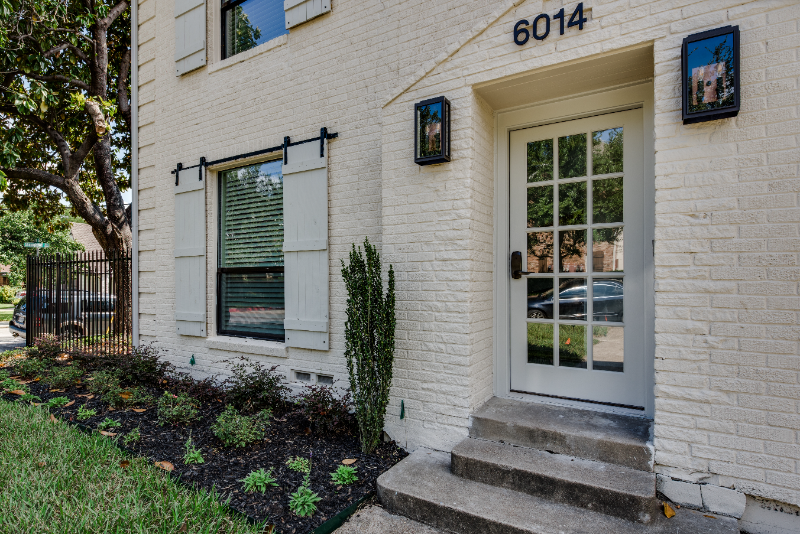 Dallas Apartment: 6014 Victor St