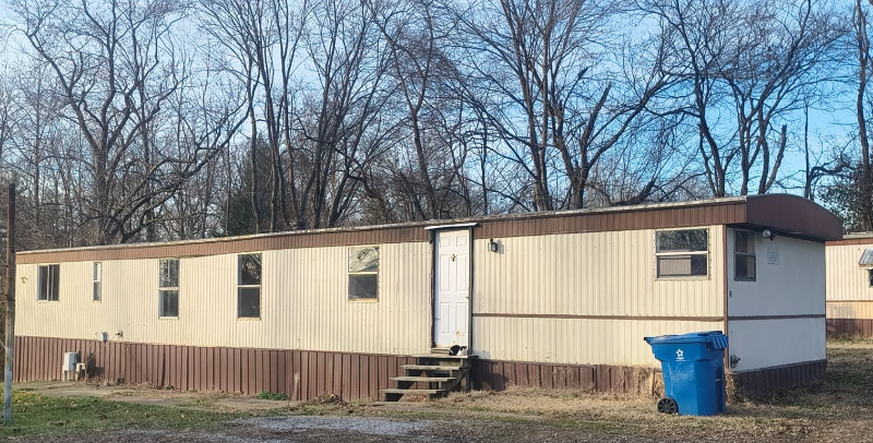 Sullivan House: 615 South Bell Street