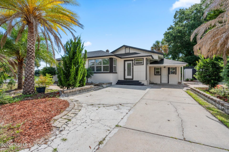 Jacksonville House: 805 Garth Ave