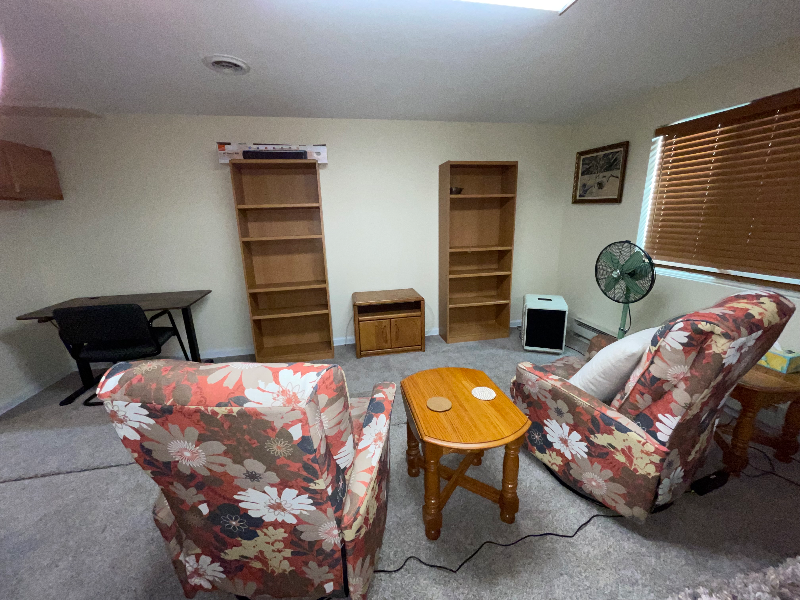 Lake in the Hills House: 241 Wedgewood Cir,