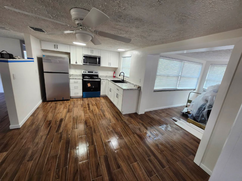 Beverly Hills House: 17 S.Columbus Street